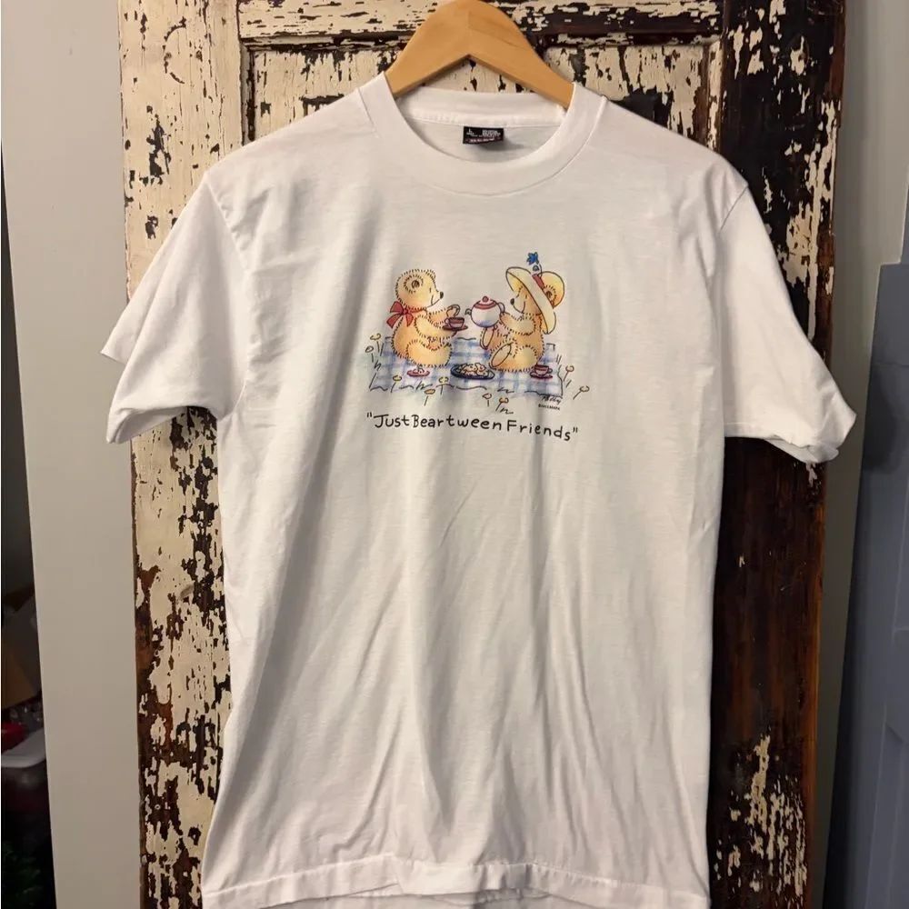 Polly Hallmark vintage Bear tea party tshirt. Women’s size Large.